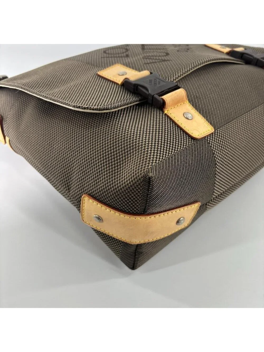 Louis Vuitton Damier Geant Shoulder Bag Discontinued